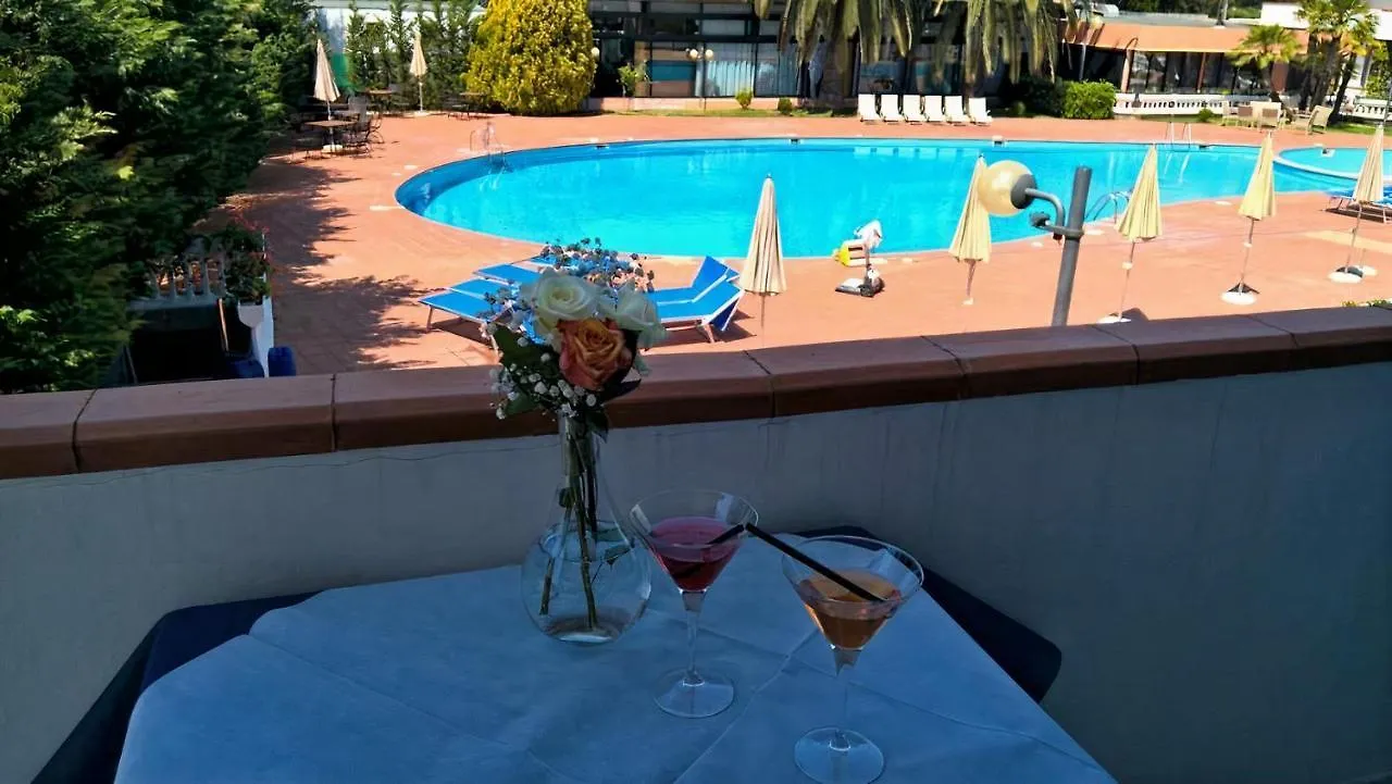 Hotel Riva Etrusca Marina Di Bibbona