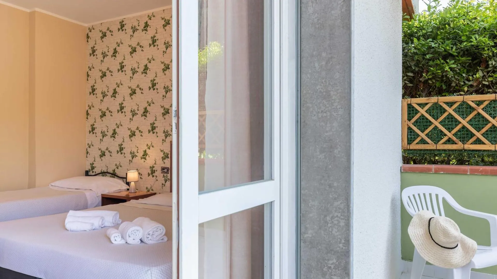 Hotel Riva Etrusca Marina Di Bibbona 3*,