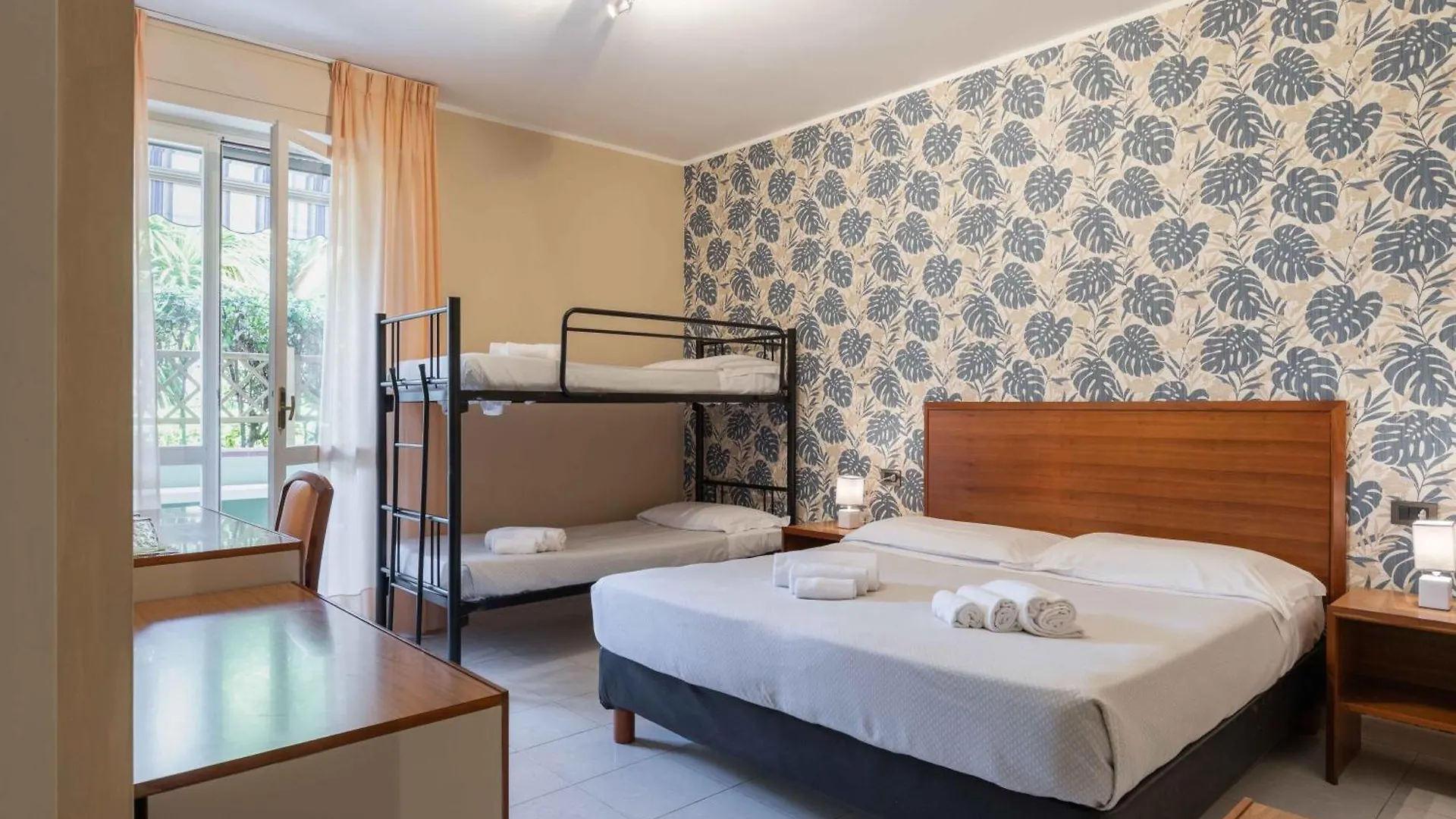 Hotel Riva Etrusca Marina Di Bibbona