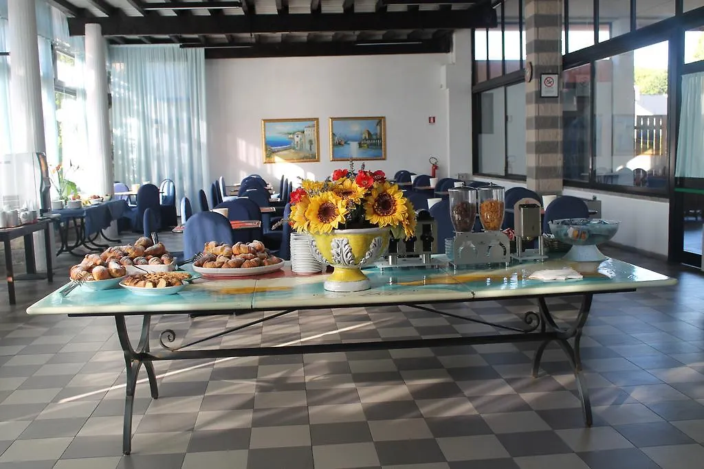 Hotel Riva Etrusca Marina Di Bibbona
