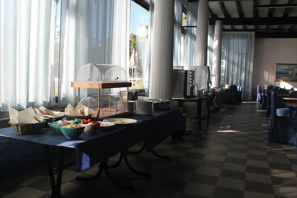 Hotel Riva Etrusca Marina Di Bibbona 3*,