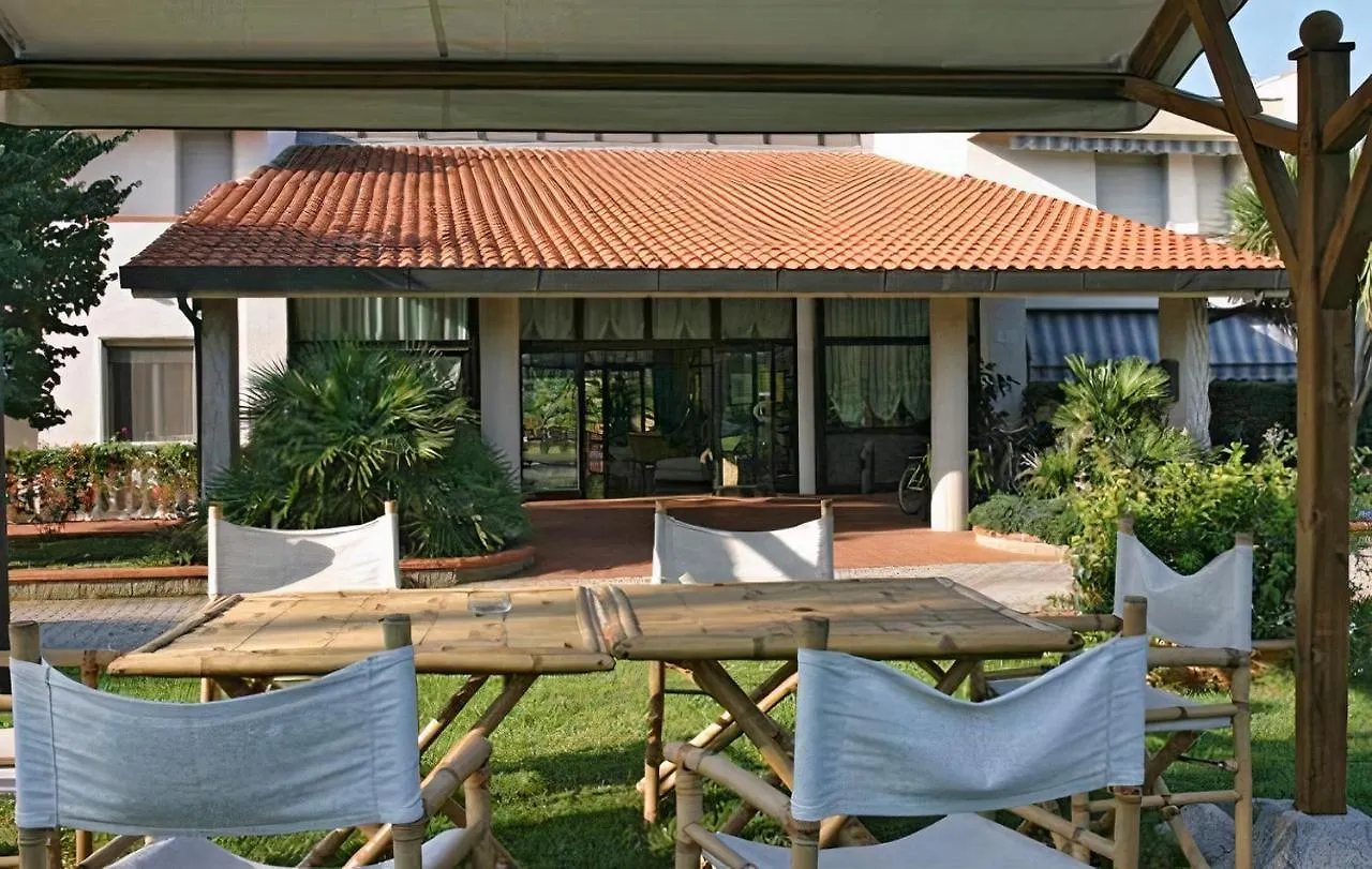 Hotel Riva Etrusca مارينا دي بيبونا