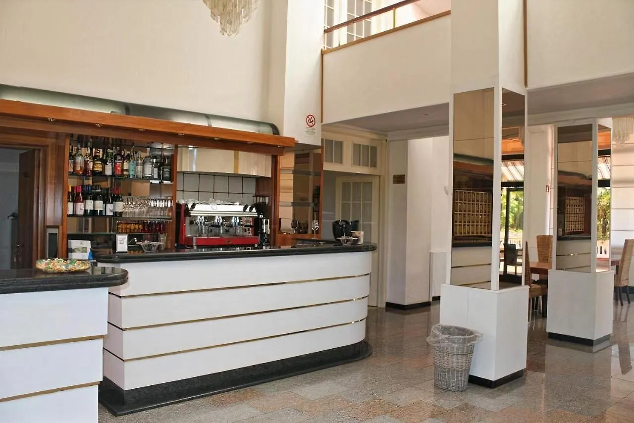 Hotel Riva Etrusca مارينا دي بيبونا