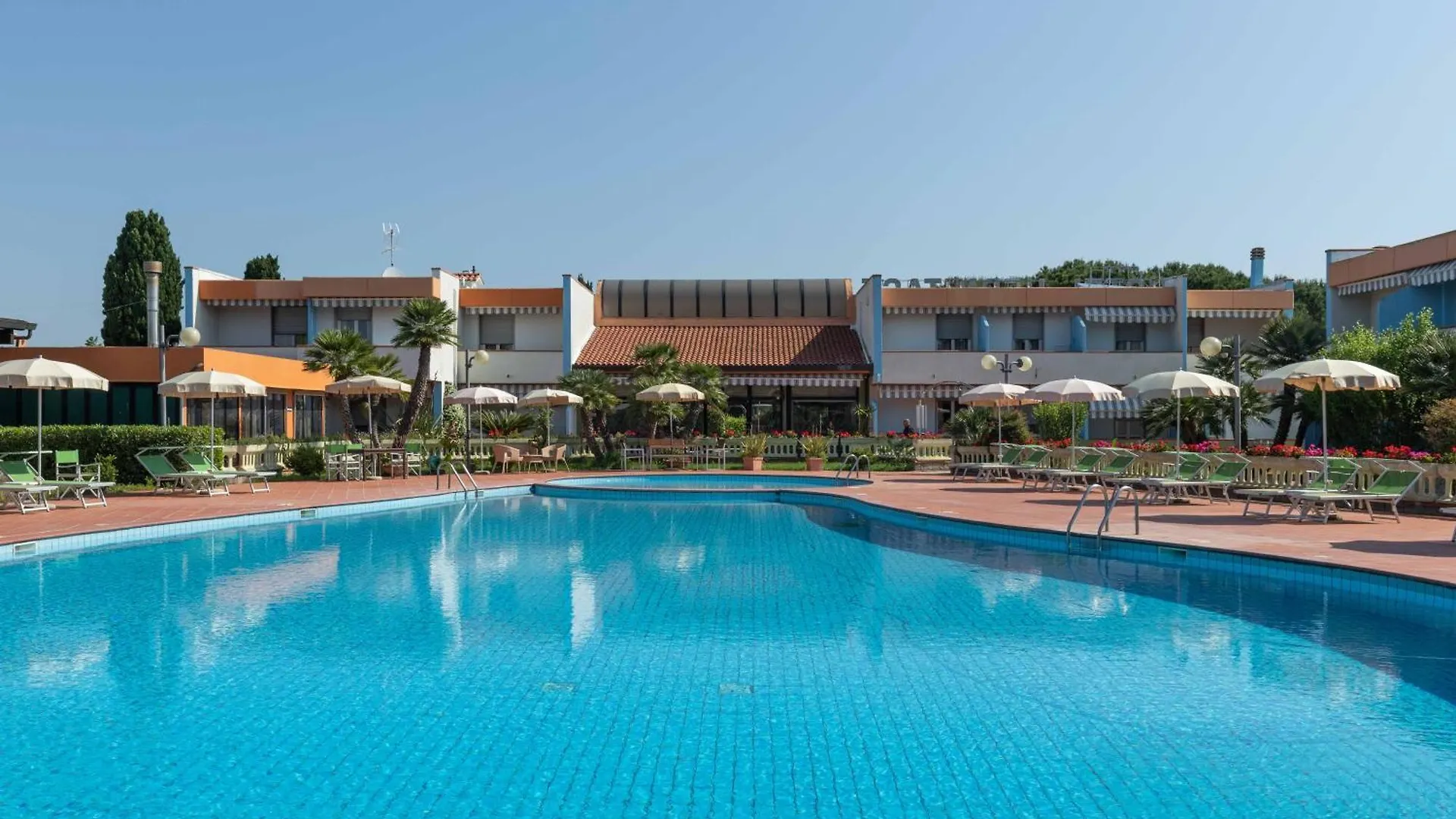 Hotel Riva Etrusca مارينا دي بيبونا
